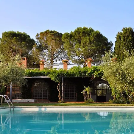 Sleeps 18 Pool Wifi