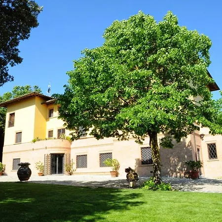 Sleeps 18 Pool Wifi