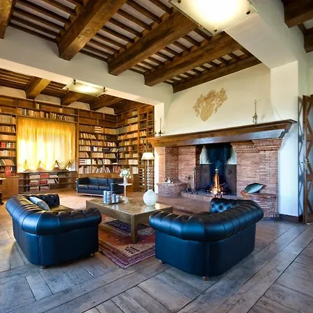 Sleeps 18 Pool Wifi