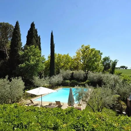 Vila Sleeps 18 Pool Wifi